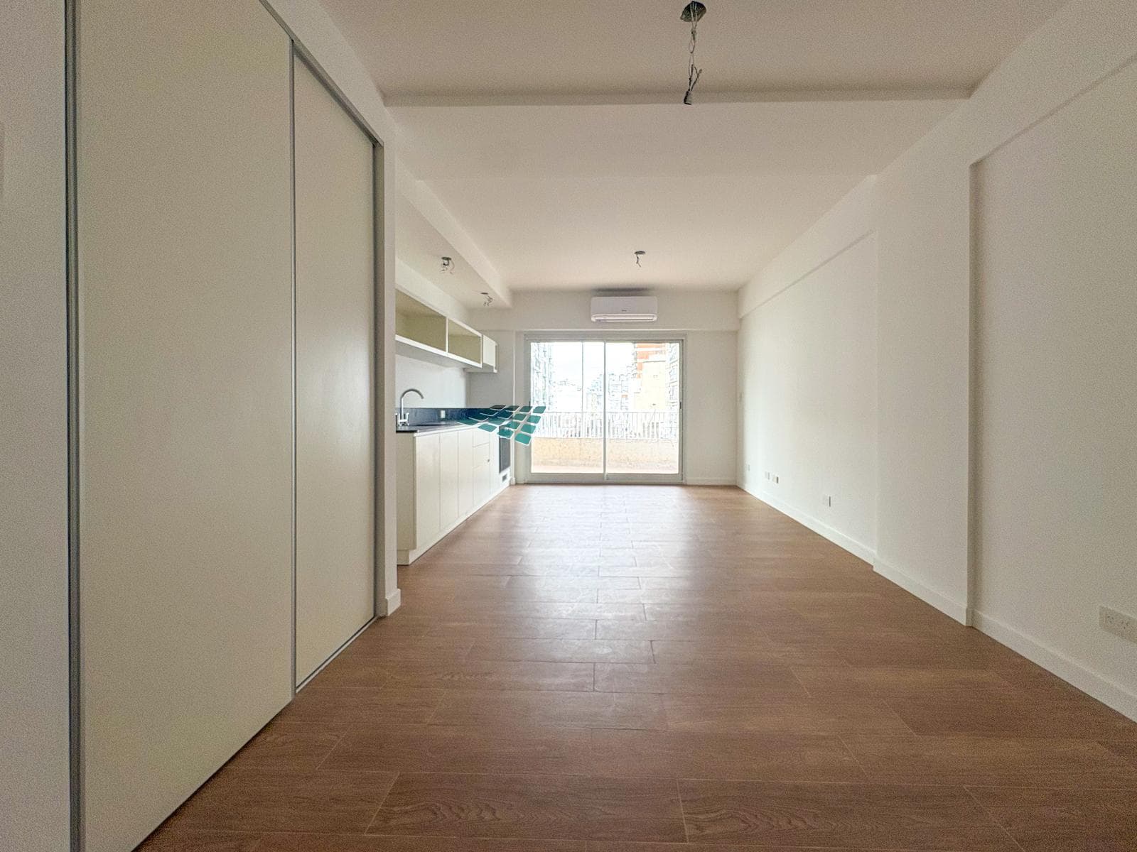 Brand-new studio apartment for sale with a balcony, at the corner of Mansilla and Laprida, Recoleta.