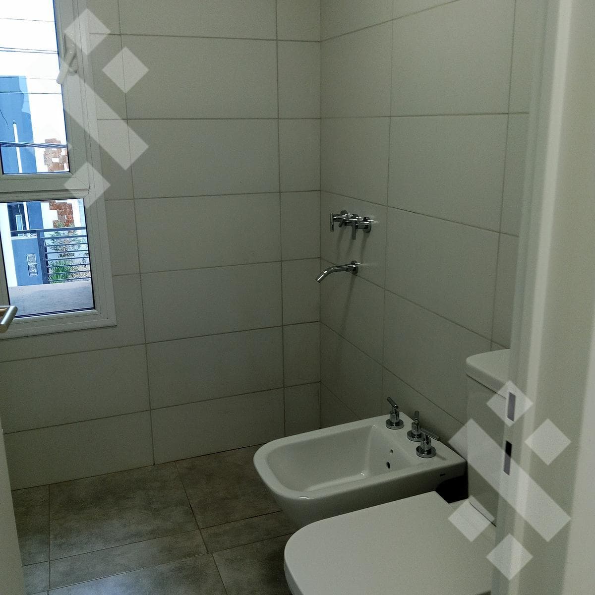 BRAND-NEW DUPLEX FOR RENT, TWO BEDROOMS / MERCANTILES NEIGHBORHOOD