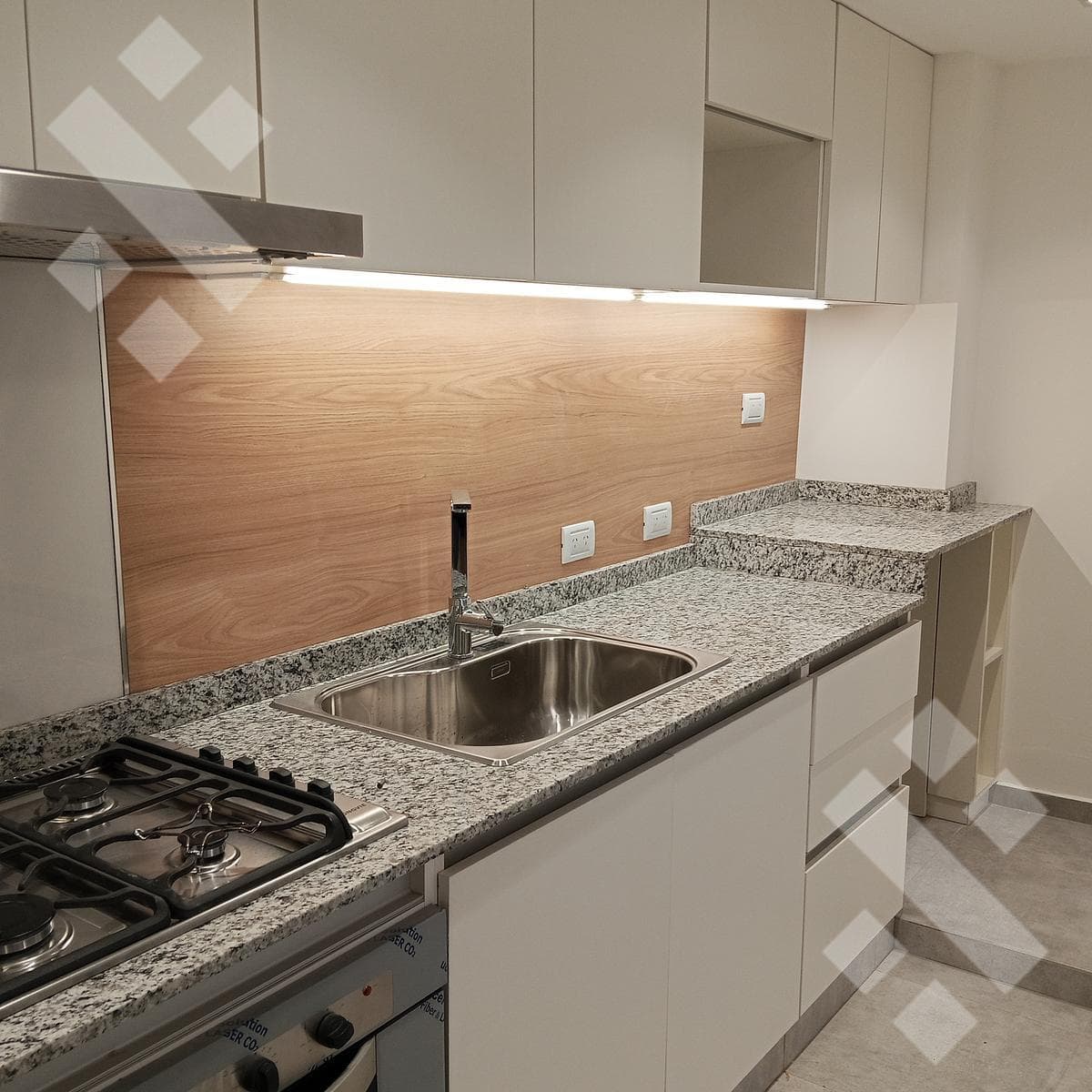 BRAND-NEW DUPLEX FOR RENT, TWO BEDROOMS / MERCANTILES NEIGHBORHOOD