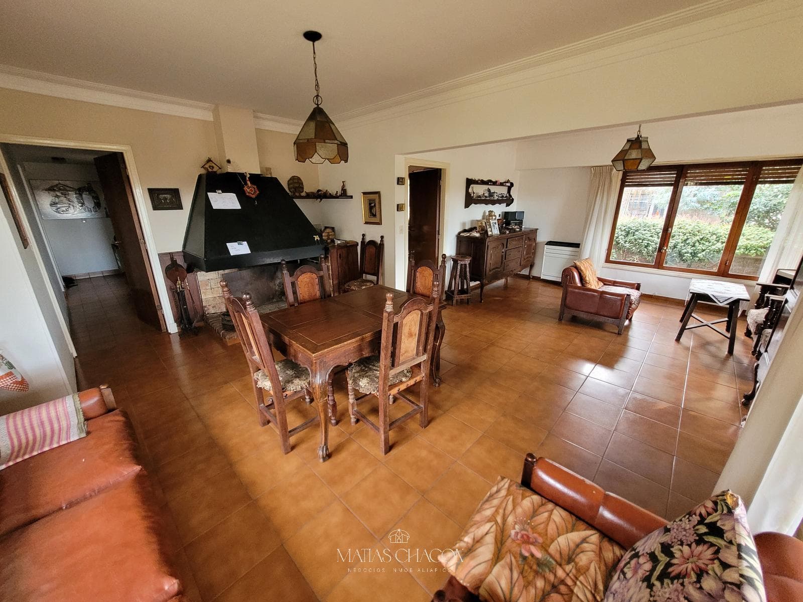Excellent House in Bosque Peralta Ramos, on Mario Bravo Avenue