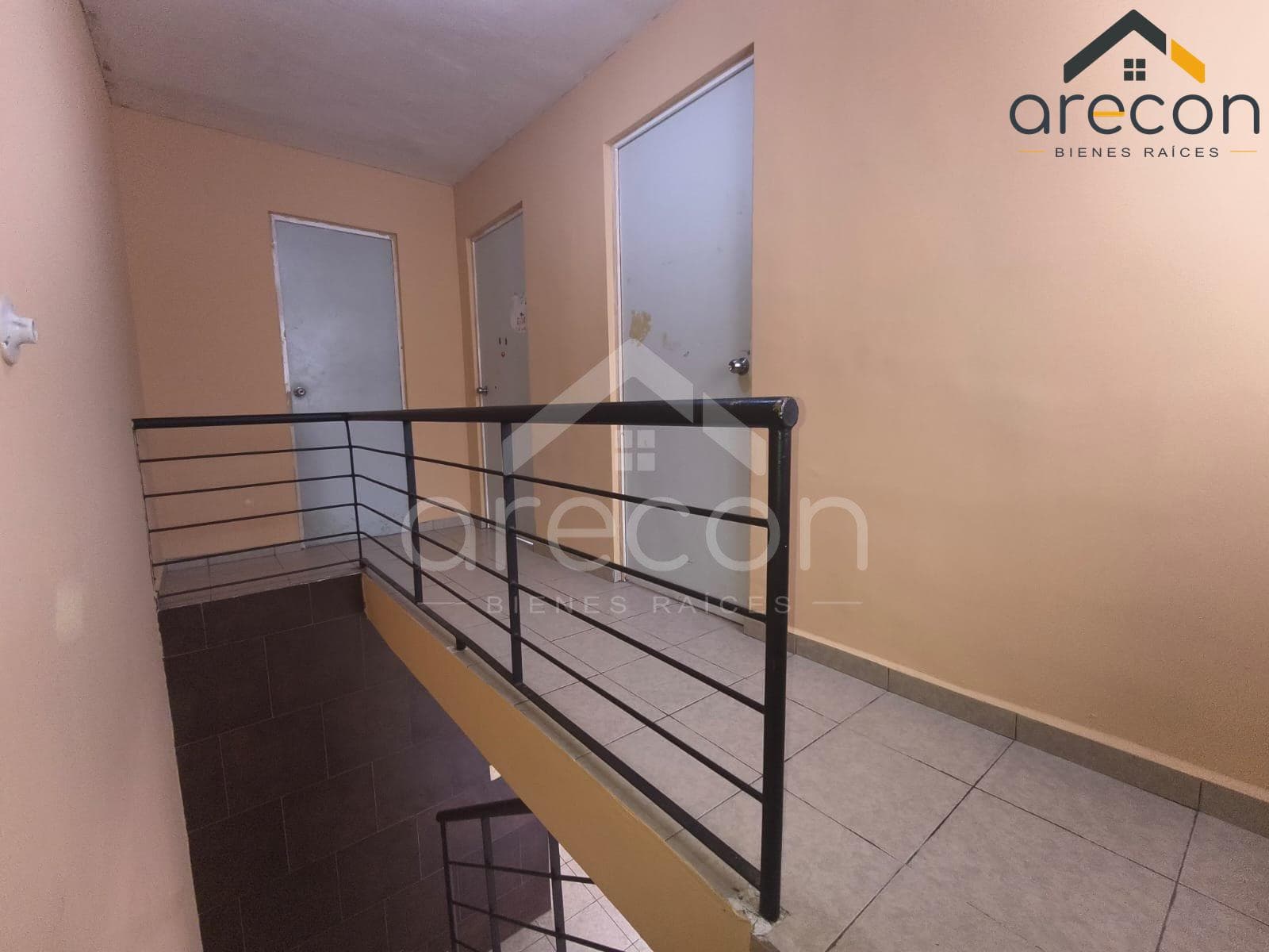 Excellent House for Sale in the Arecas Subdivision