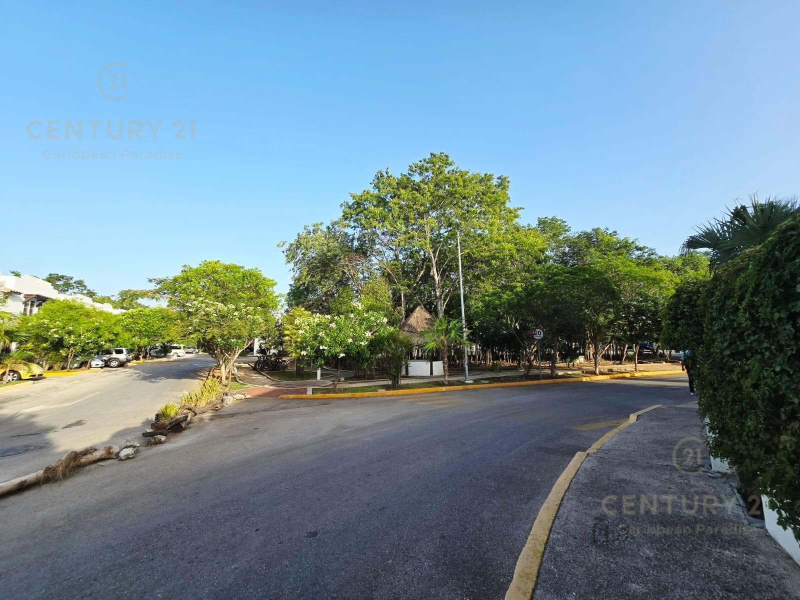 2-Bedroom Unfurnished Apartment for Rent at Real Ibiza Plus | Playa del Carmen P4630