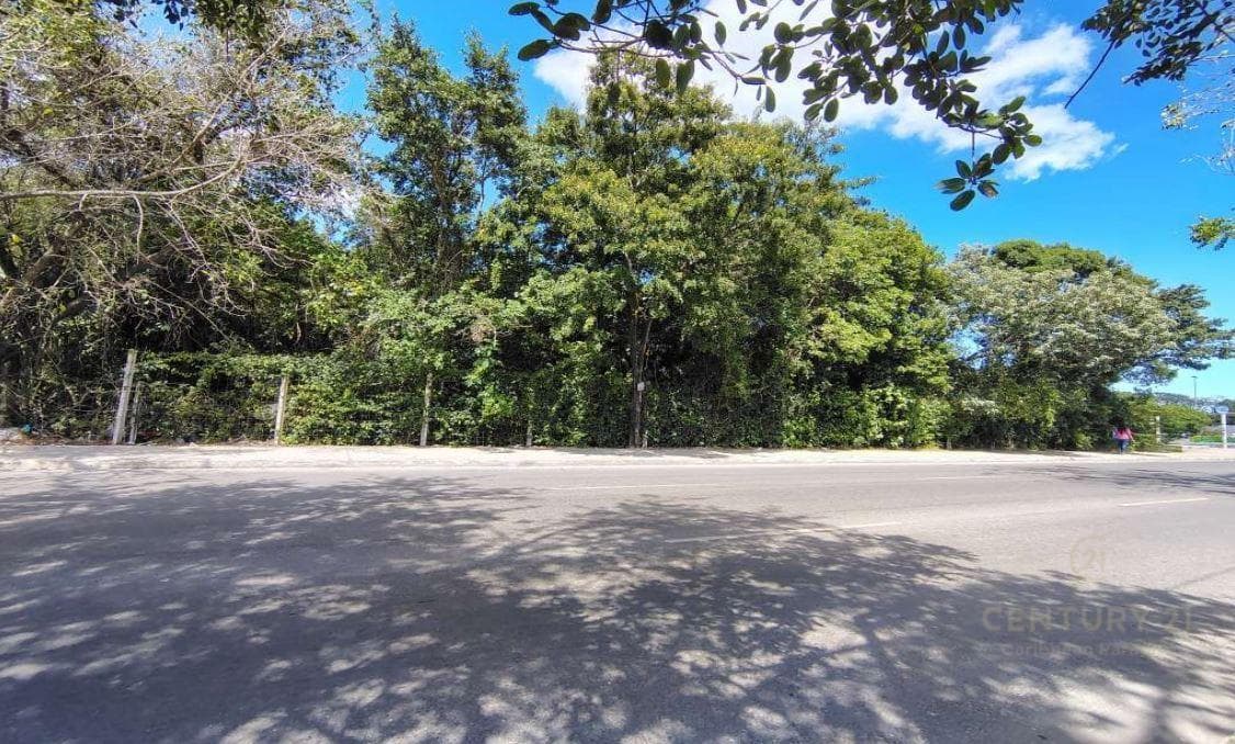 Land for Sale on Nichupte Avenue, Mixed-Use Zoning, in Cancún C4145