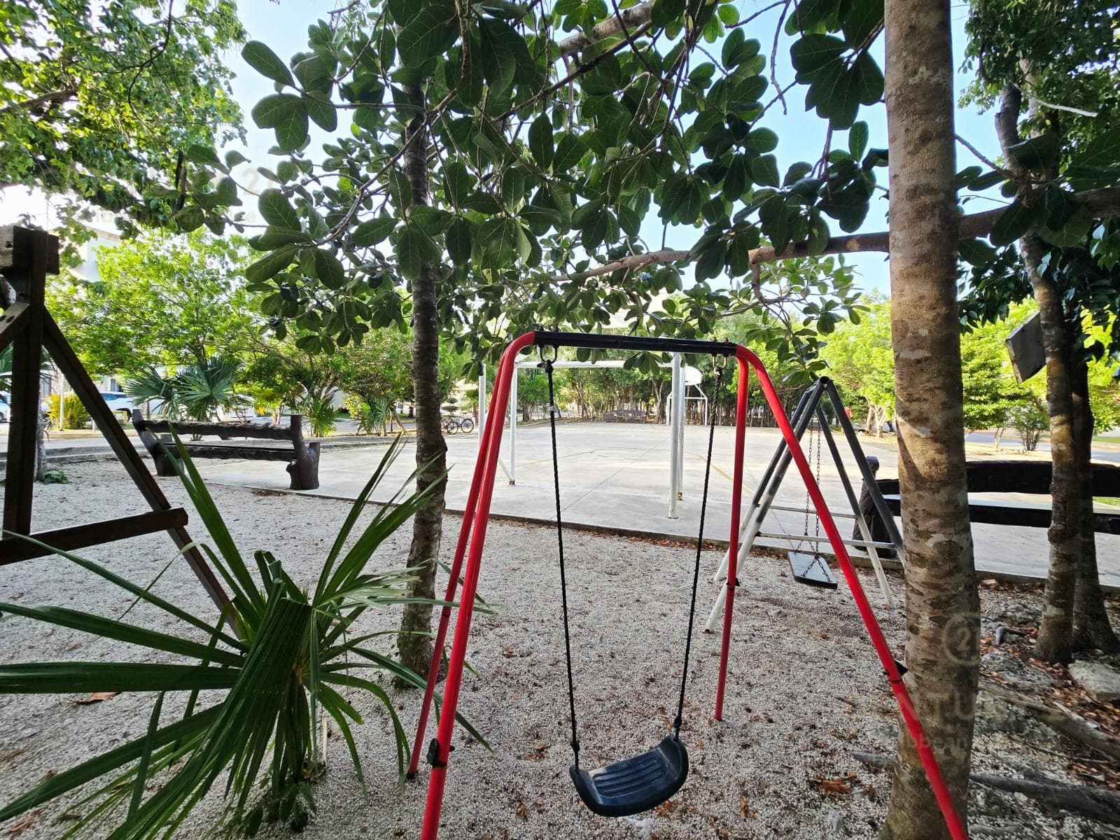 Rent a furnished 2-bedroom apartment in Real Ibiza Plus | Playa del Carmen P4629