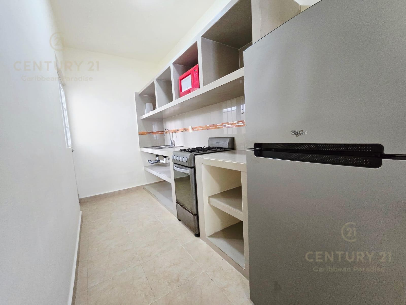 Rent a furnished 2-bedroom apartment in Real Ibiza Plus | Playa del Carmen P4629