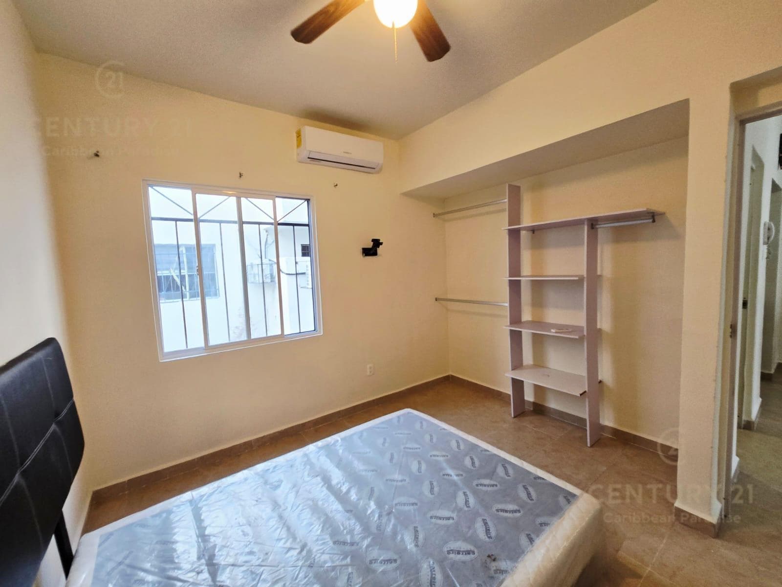 Rent a furnished 2-bedroom apartment in Real Ibiza Plus | Playa del Carmen P4629