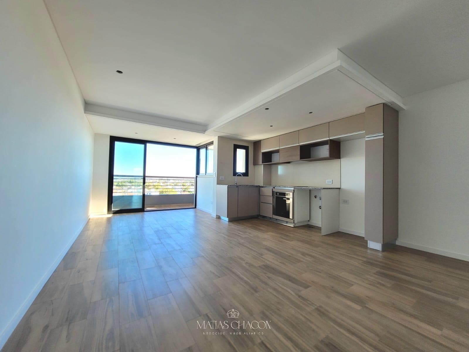OPPORTUNITY!! Brand-new 2-room apartment