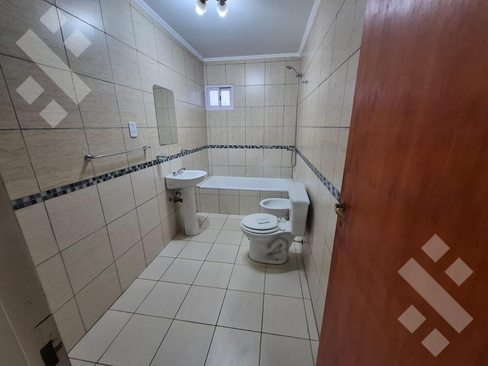 For Rent | 3-Bedroom Duplex | Plottier