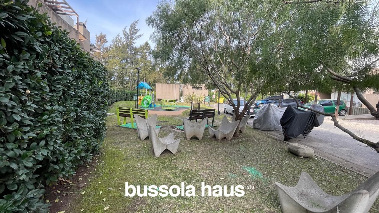 Two-room ground-floor apartment with a garden in Sendero