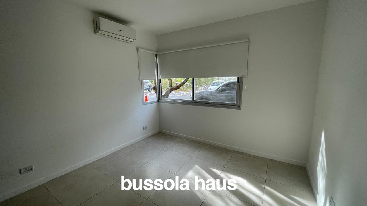 Two-room ground-floor apartment with a garden in Sendero