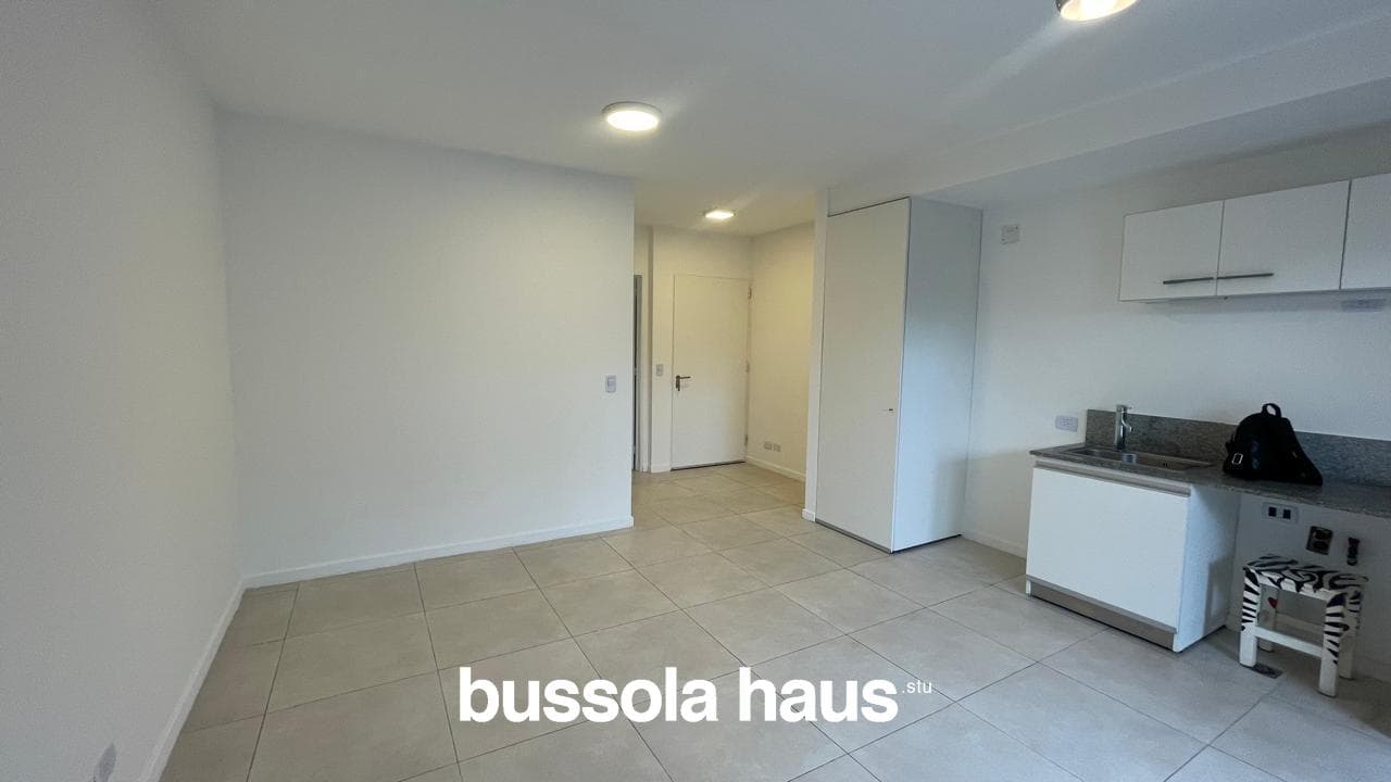 Two-room ground-floor apartment with a garden in Sendero