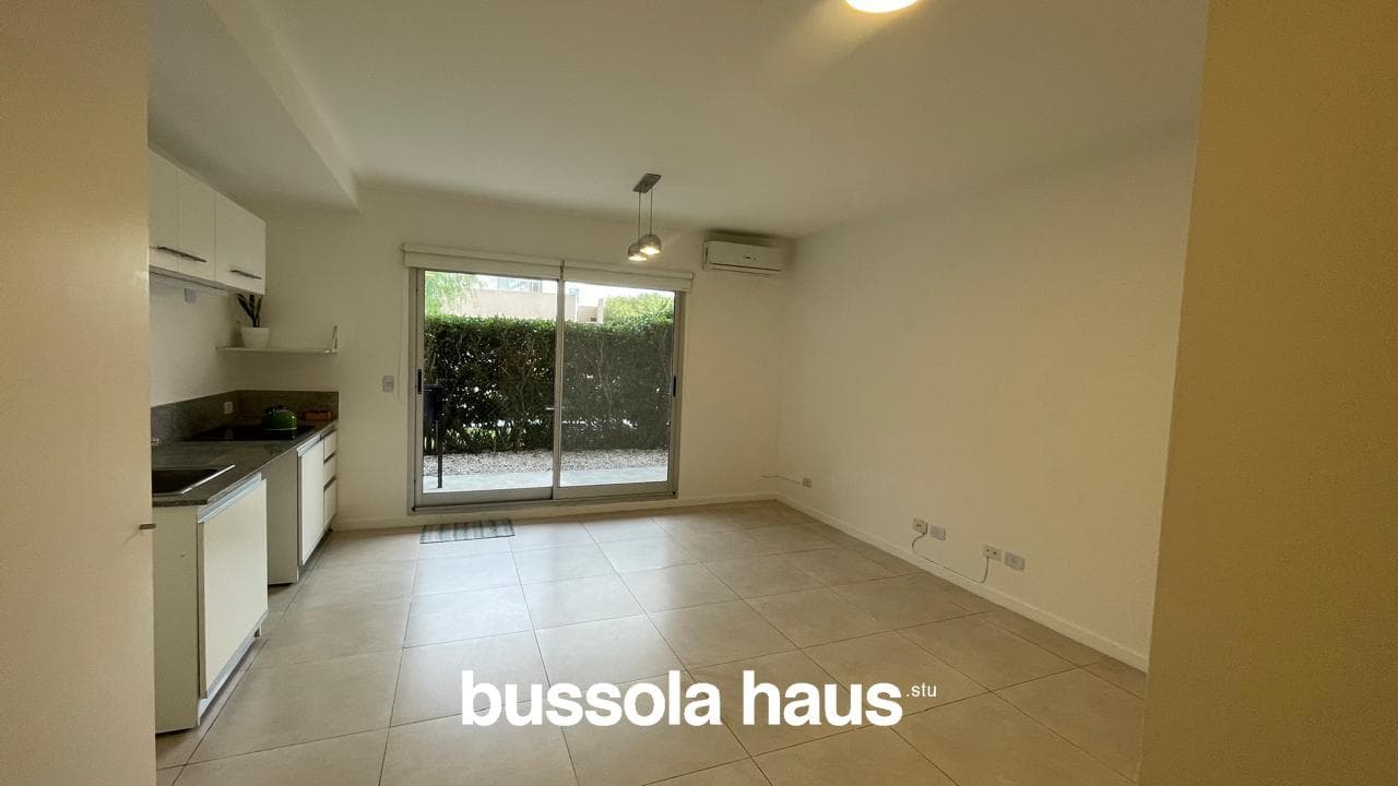 Two-room ground-floor apartment with a garden in Sendero