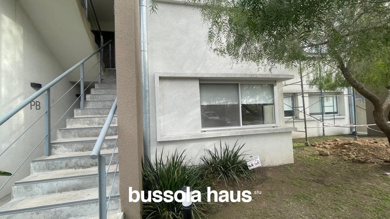 Two-room ground-floor apartment with a garden in Sendero