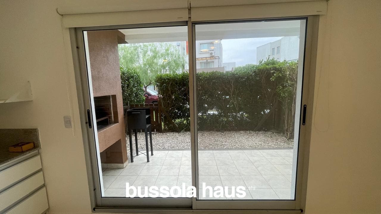Two-room ground-floor apartment with a garden in Sendero