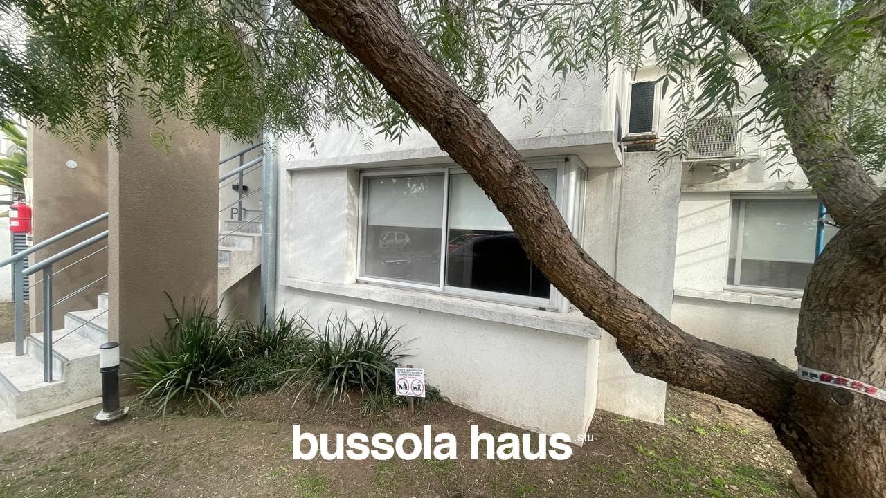 Two-room ground-floor apartment with a garden in Sendero