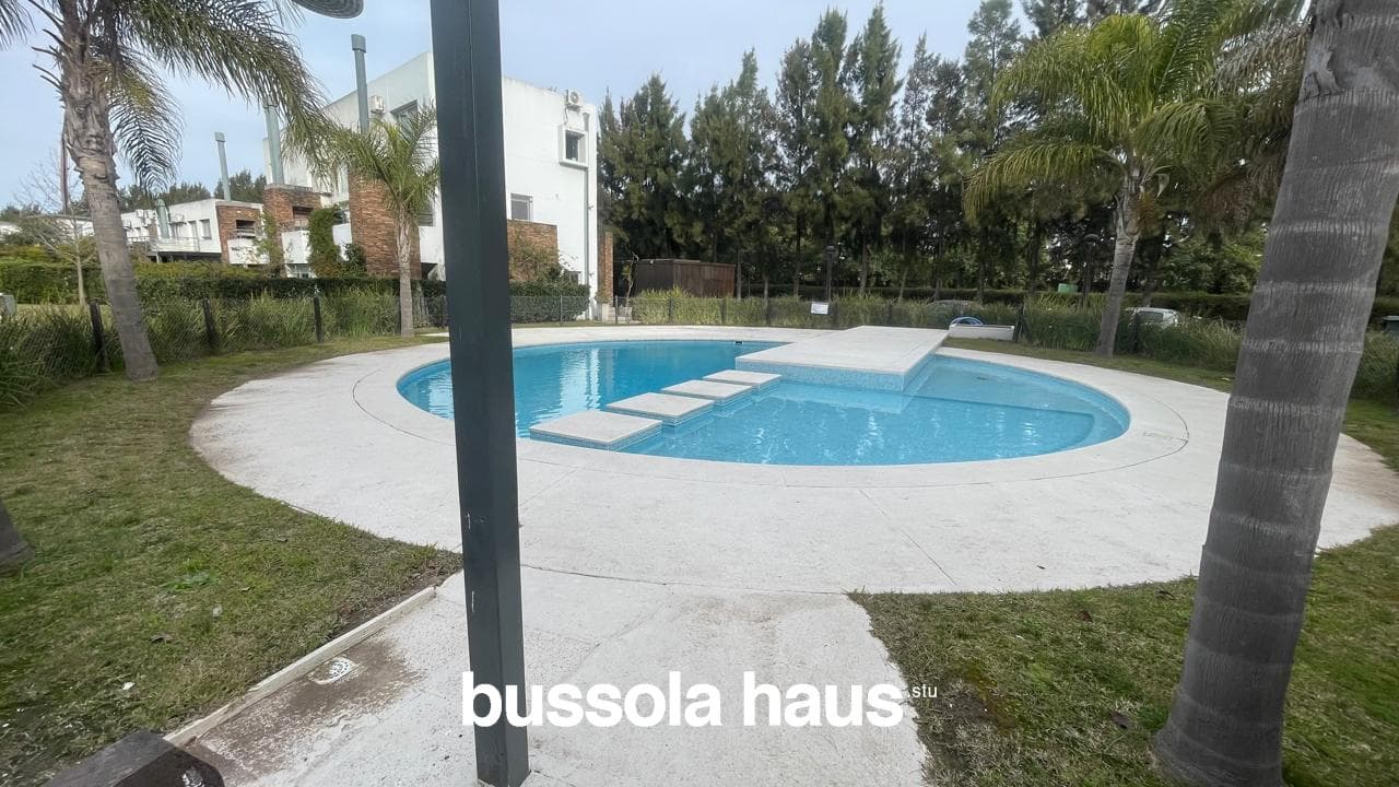 Two-room ground-floor apartment with a garden in Sendero