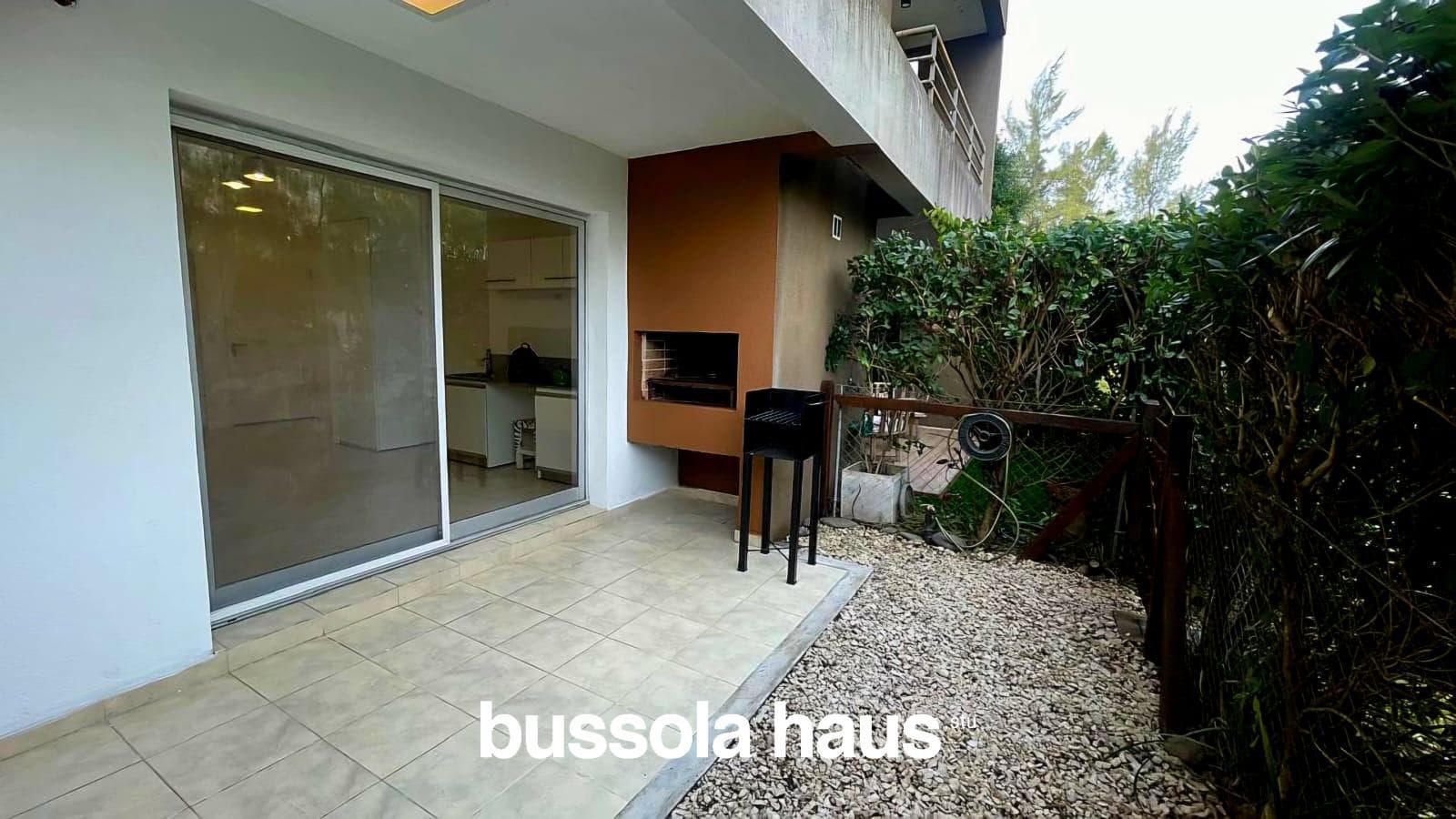 Two-room ground-floor apartment with a garden in Sendero