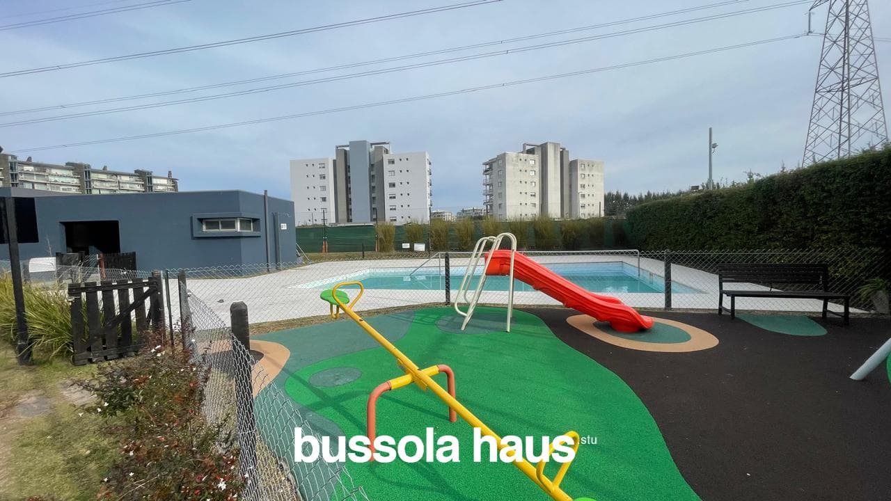 Two-room ground-floor apartment with a garden in Sendero