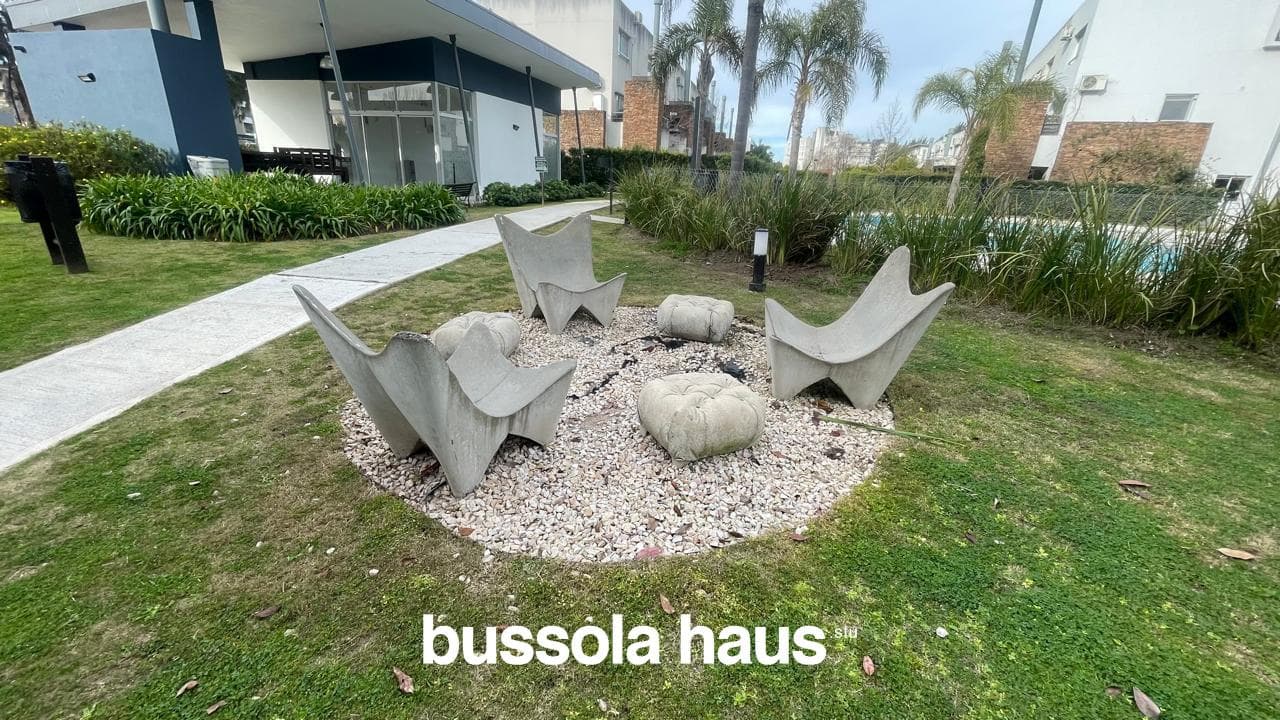 Two-room ground-floor apartment with a garden in Sendero