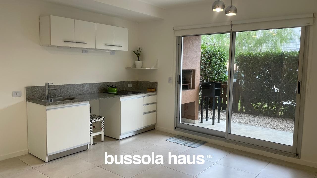 Two-room ground-floor apartment with a garden in Sendero