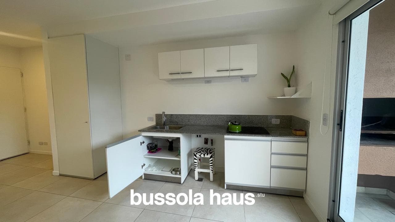 Two-room ground-floor apartment with a garden in Sendero