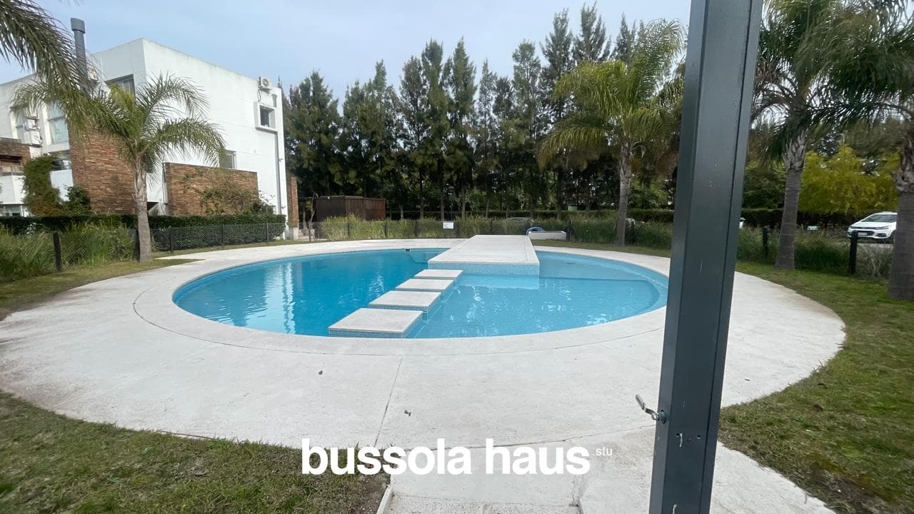 Two-room ground-floor apartment with a garden in Sendero