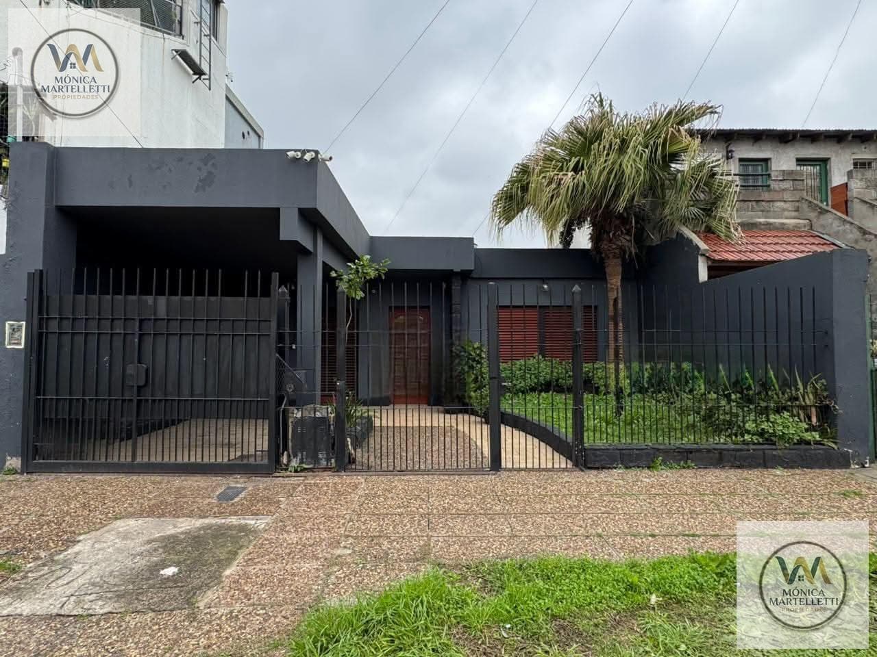 House with a pool at a great price