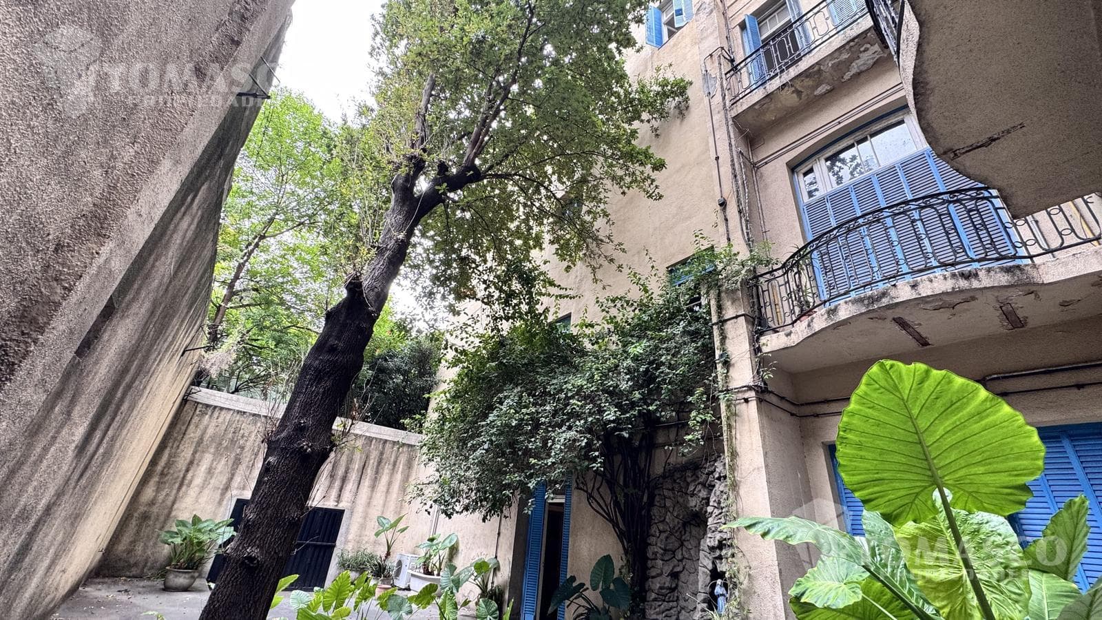 For Sale: Double-Front Lot, 16.01 m | Mid-Block | 2,700 m² of Saleable Area - Balvanera