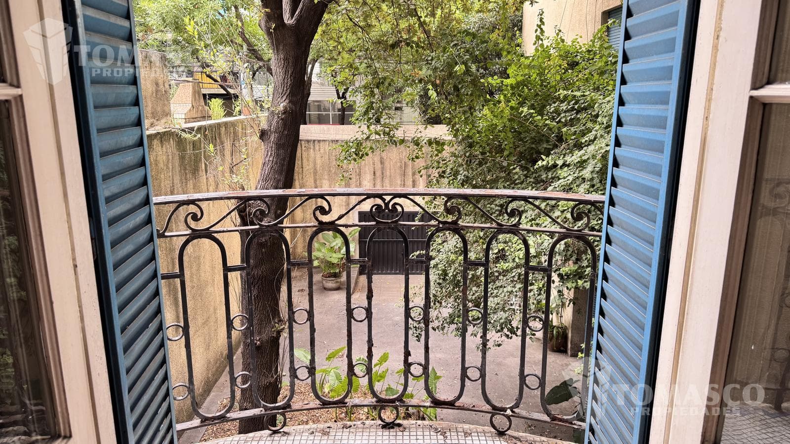 For Sale: Double-Front Lot, 16.01 m | Mid-Block | 2,700 m² of Saleable Area - Balvanera