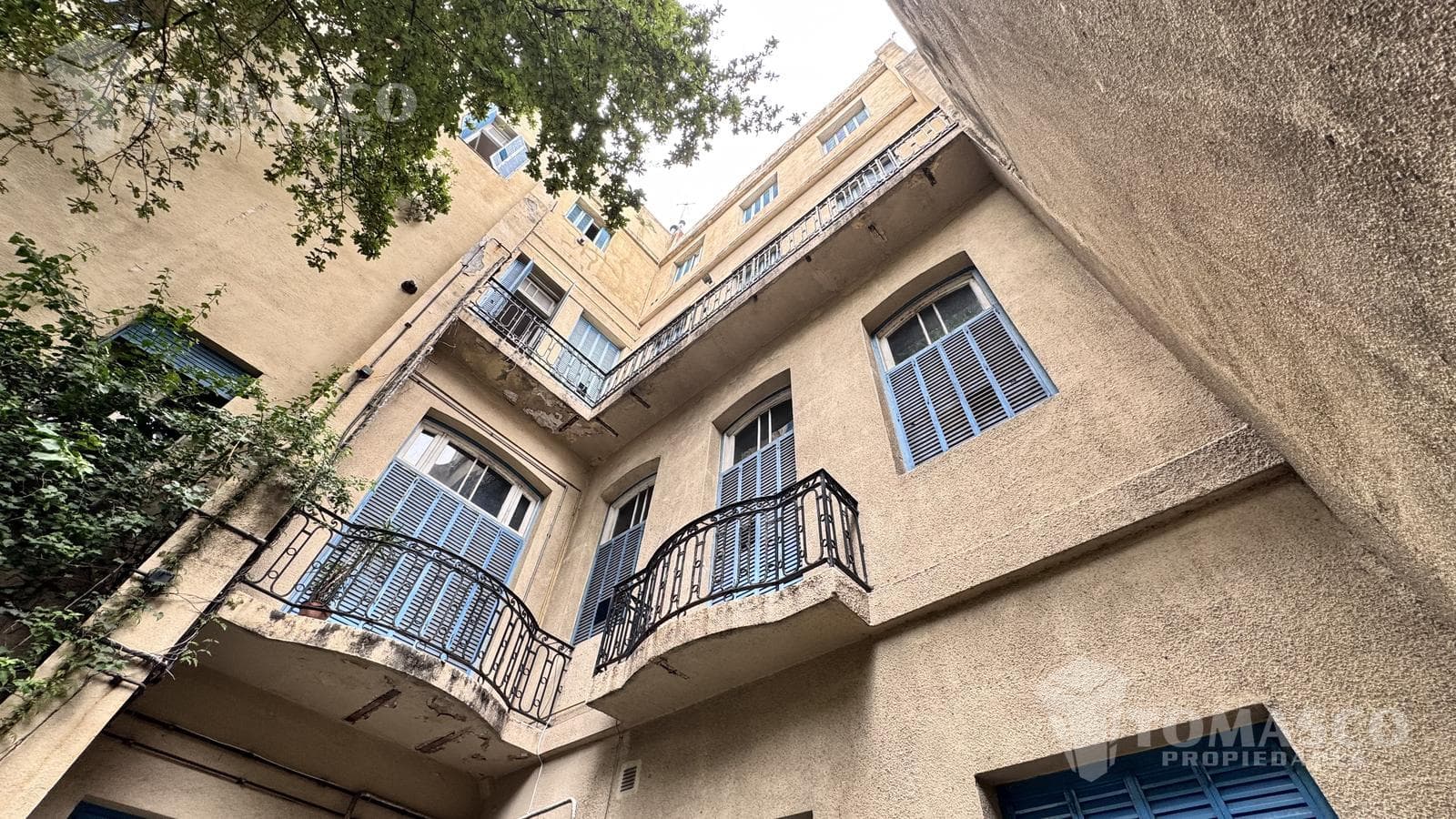 For Sale: Double-Front Lot, 16.01 m | Mid-Block | 2,700 m² of Saleable Area - Balvanera