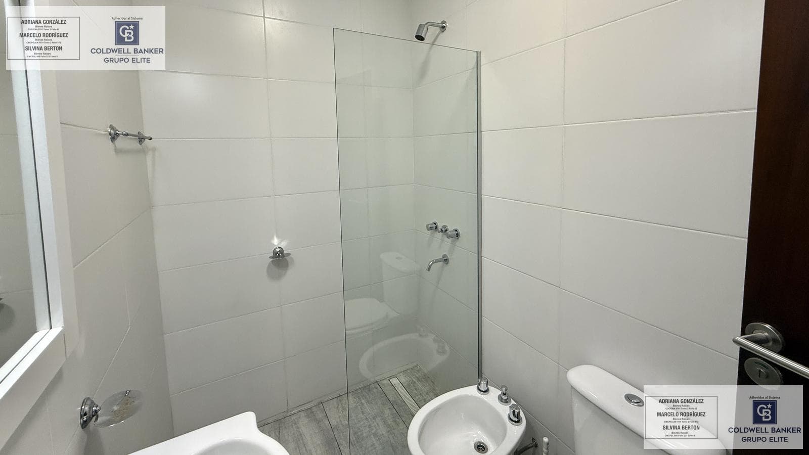 3-Bedroom House for Sale with Terrace and Barbecue Area in Ciudadela