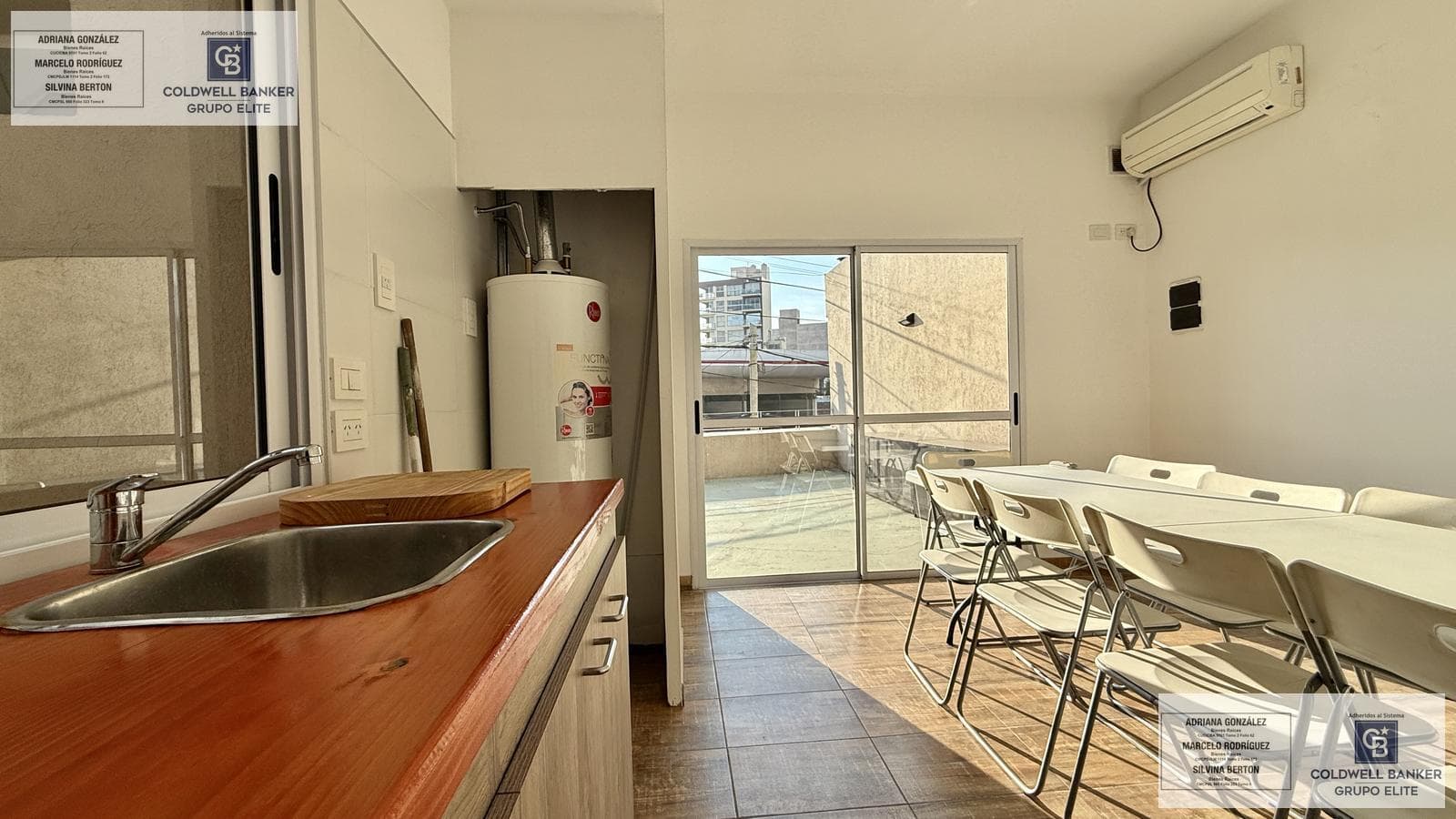 3-Bedroom House for Sale with Terrace and Barbecue Area in Ciudadela