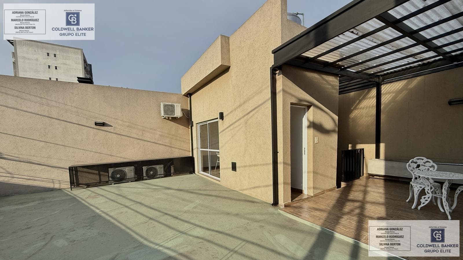 3-Bedroom House for Sale with Terrace and Barbecue Area in Ciudadela
