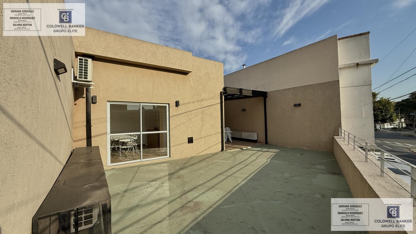 3-Bedroom House for Sale with Terrace and Barbecue Area in Ciudadela