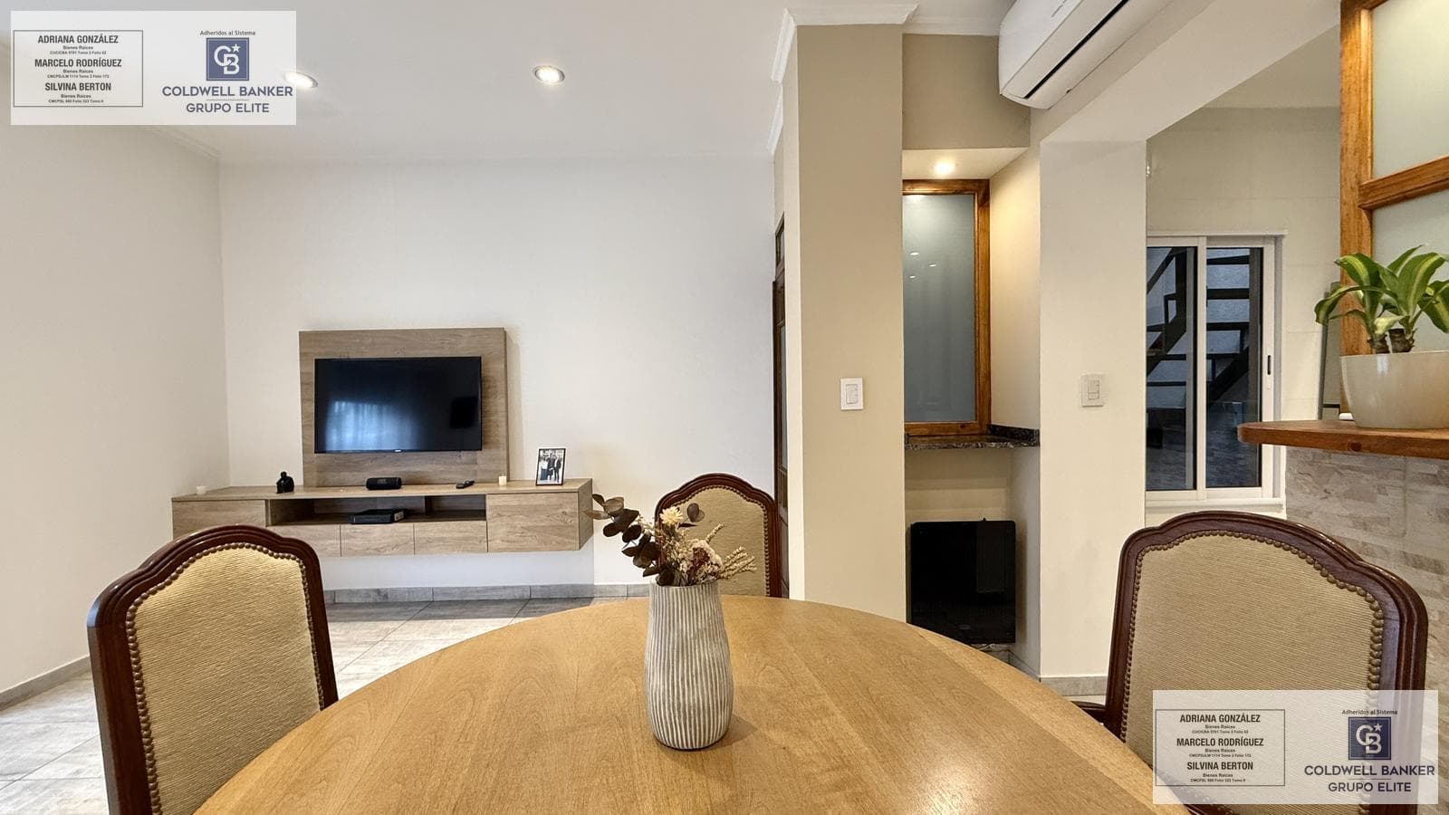 3-Bedroom House for Sale with Terrace and Barbecue Area in Ciudadela