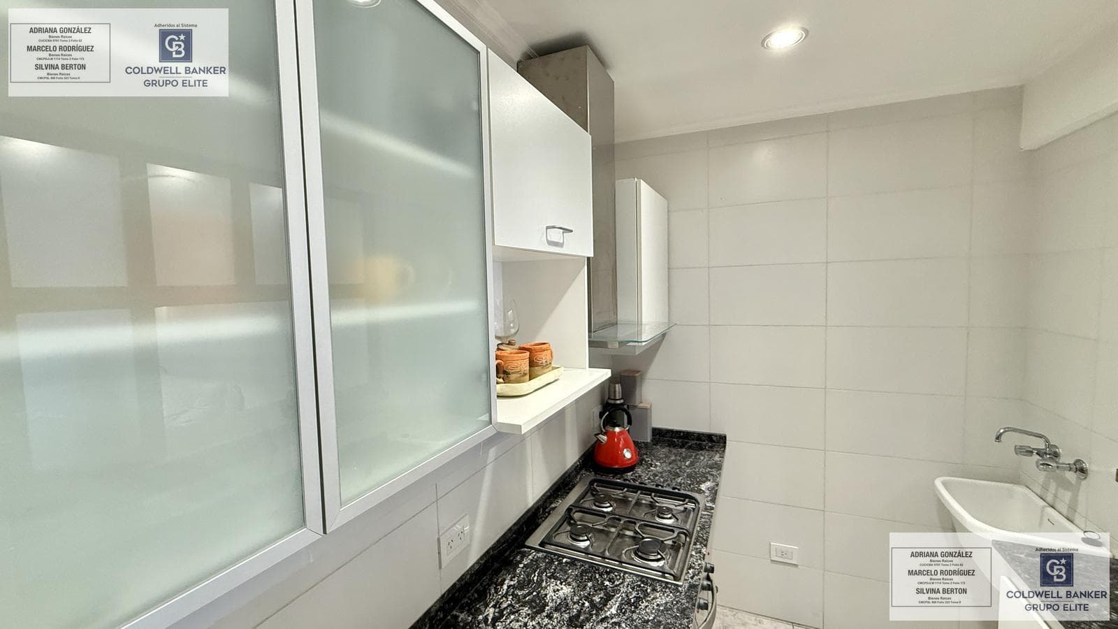 3-Bedroom House for Sale with Terrace and Barbecue Area in Ciudadela