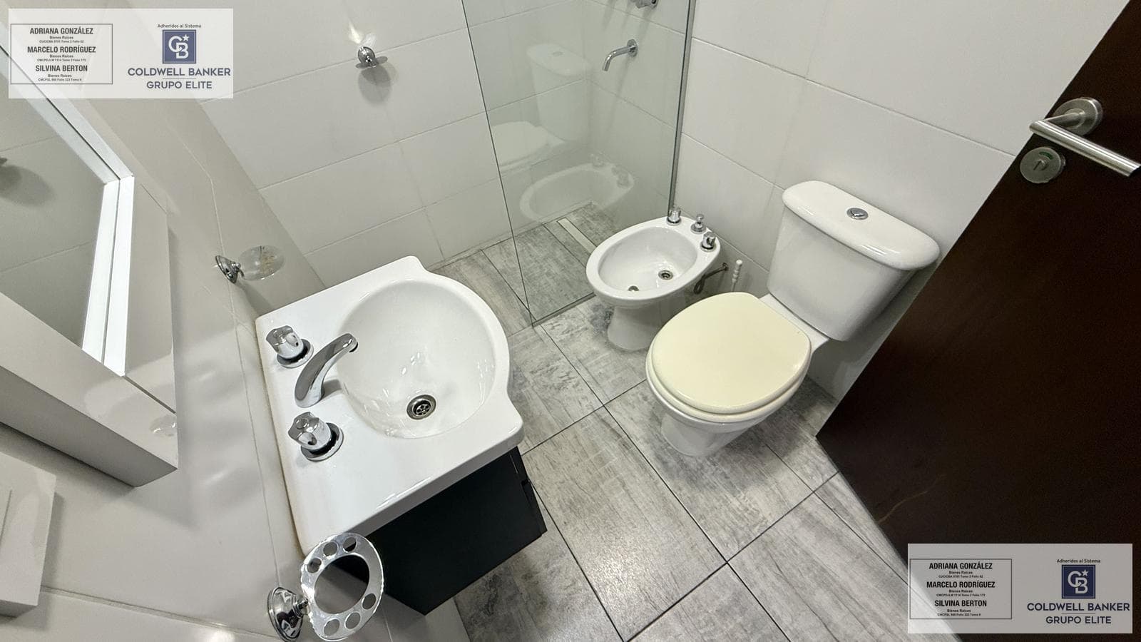 3-Bedroom House for Sale with Terrace and Barbecue Area in Ciudadela