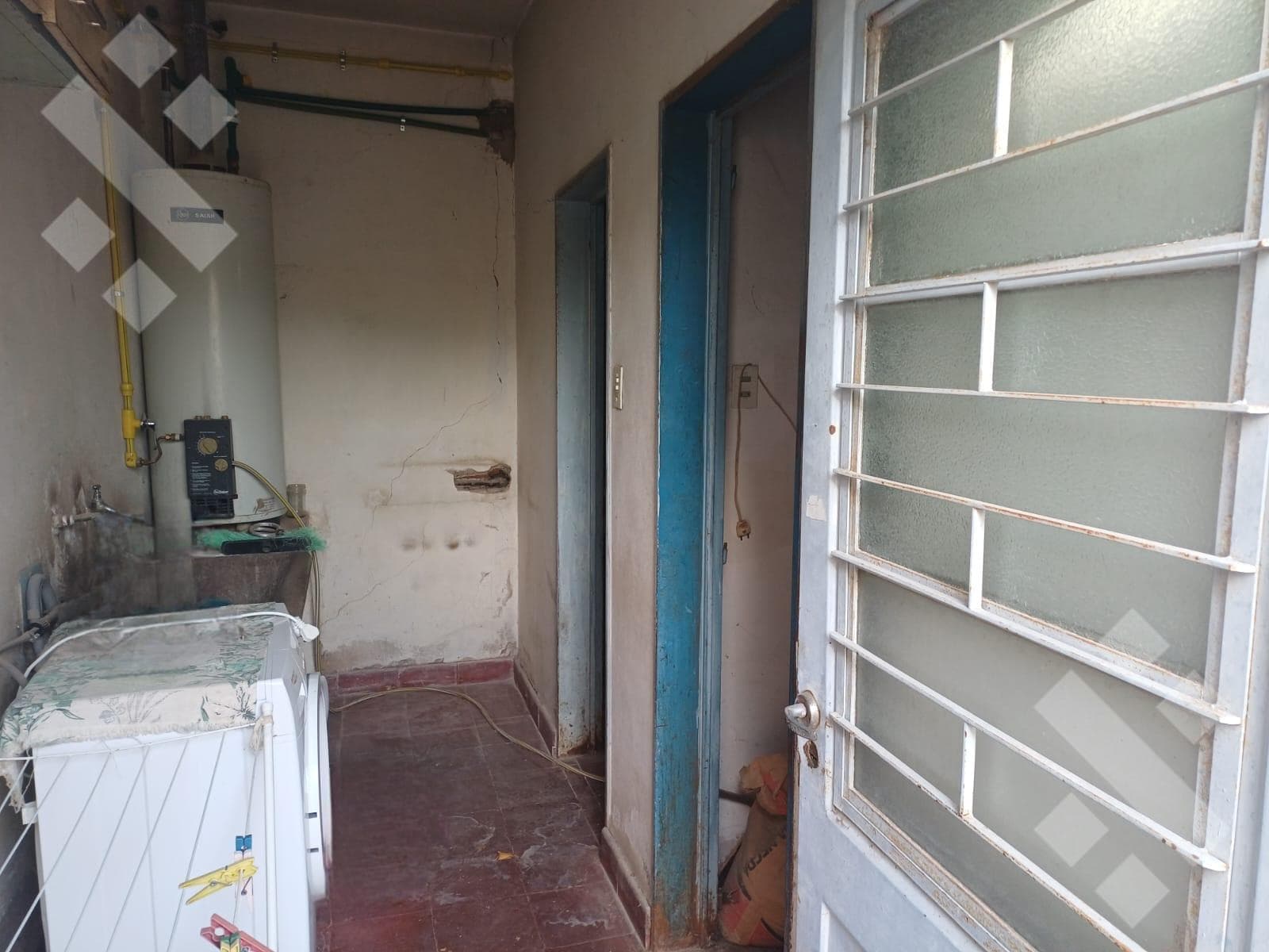 3-BEDROOM HOUSE FOR SALE IN ALLEN—FOR RESIDENCE, EXPANSION, OR INVESTMENT