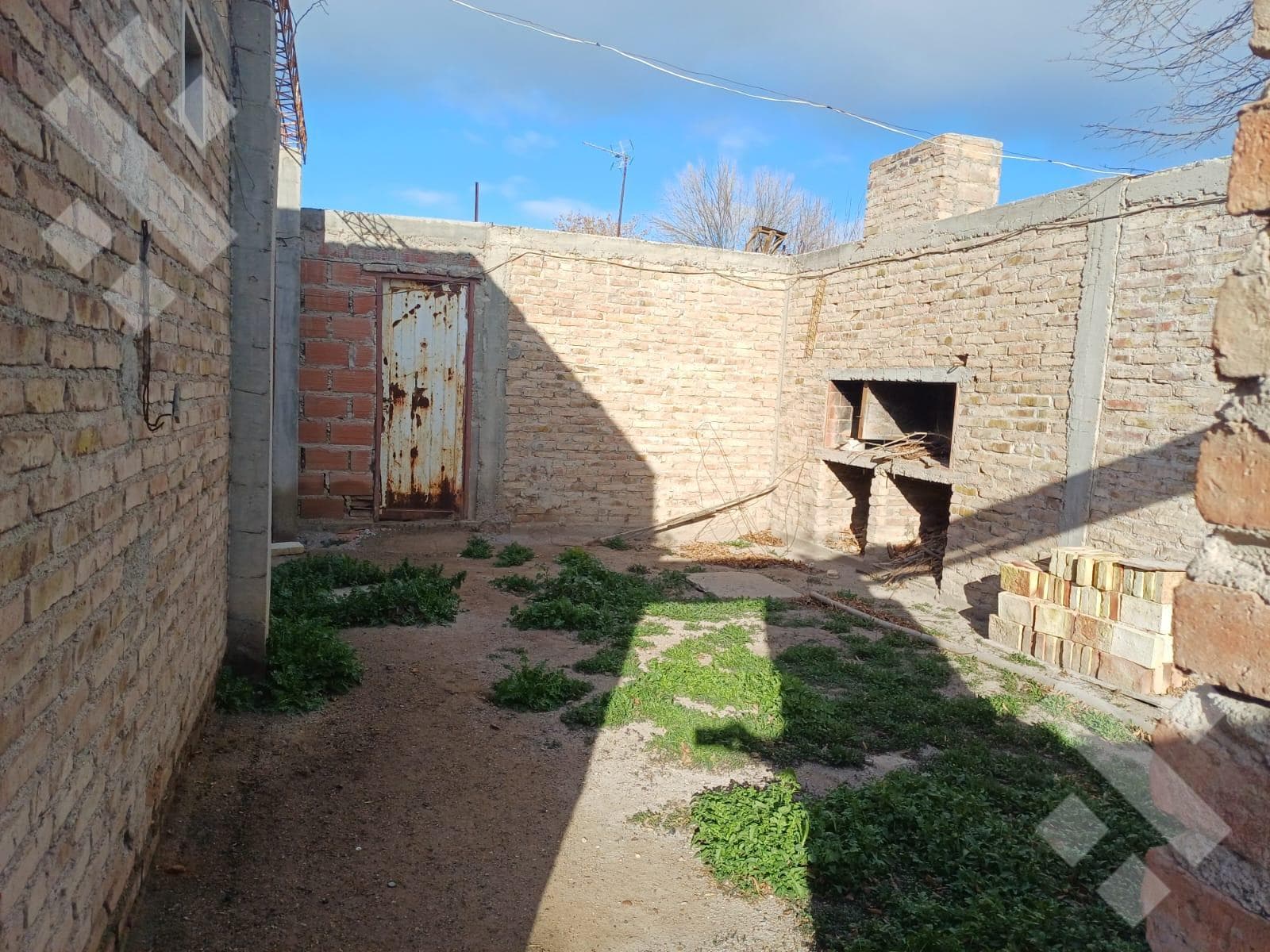 3-BEDROOM HOUSE FOR SALE IN ALLEN—FOR RESIDENCE, EXPANSION, OR INVESTMENT