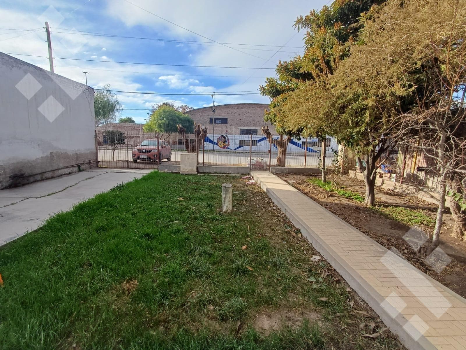 3-BEDROOM HOUSE FOR SALE IN ALLEN—FOR RESIDENCE, EXPANSION, OR INVESTMENT