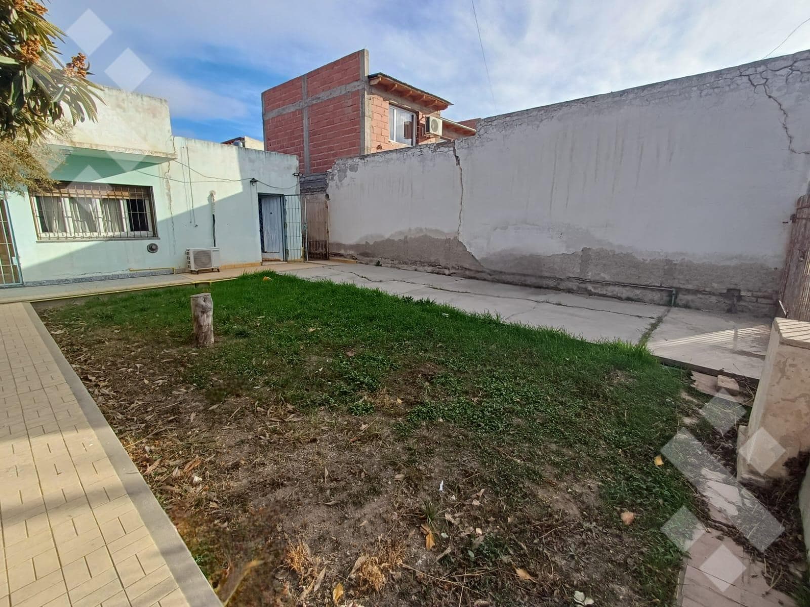 3-BEDROOM HOUSE FOR SALE IN ALLEN—FOR RESIDENCE, EXPANSION, OR INVESTMENT