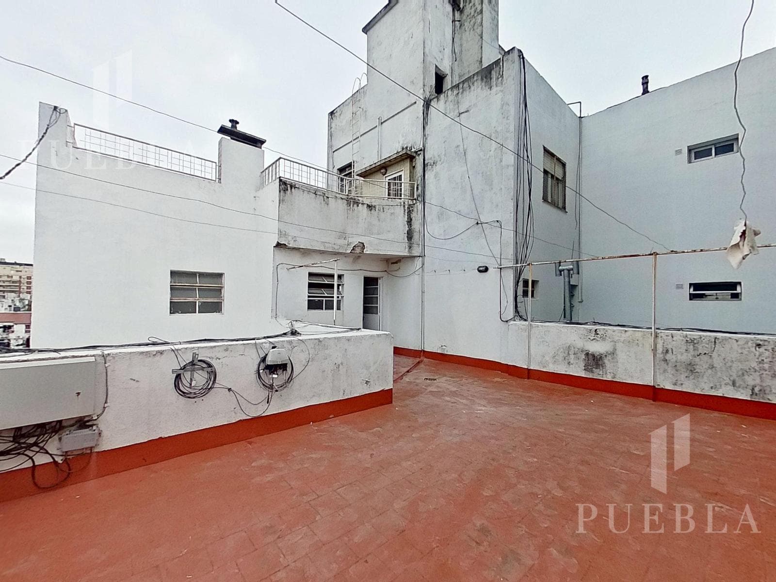 IMPECCABLE 3-ROOM APARTMENT, READY TO MOVE IN – ALMAGRO.