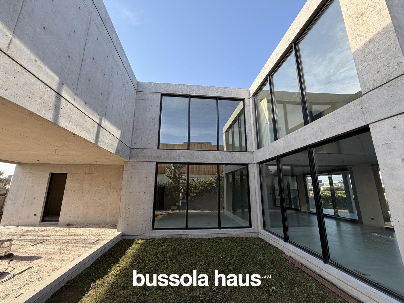 House for Sale Near the Lagoon in Virazon Nordelta