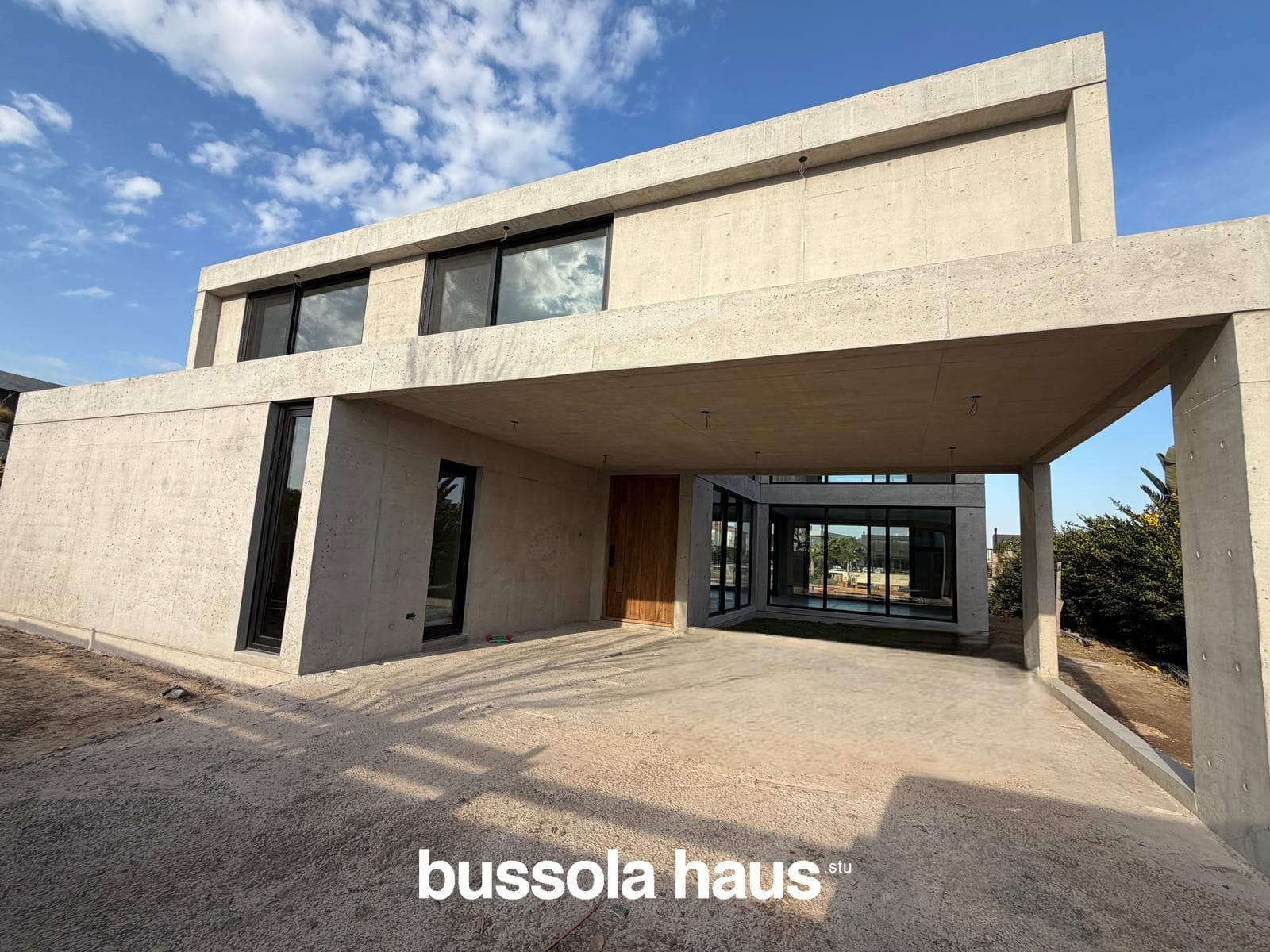 House for Sale Near the Lagoon in Virazon Nordelta