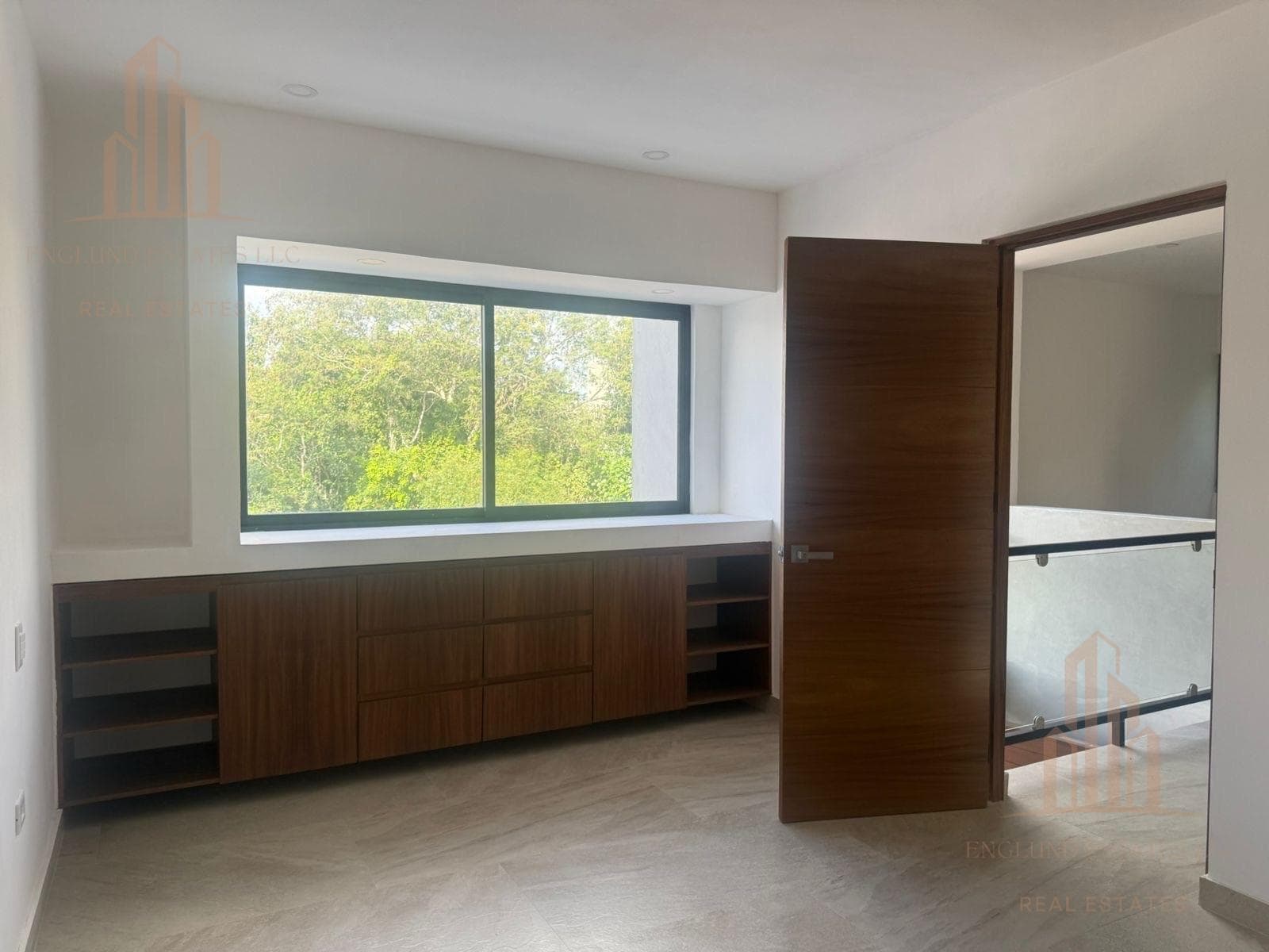Luxury Home for Sale or Rent on Vía Cumbres | 4 Bedrooms | Pool | 352 m² of Floor Space