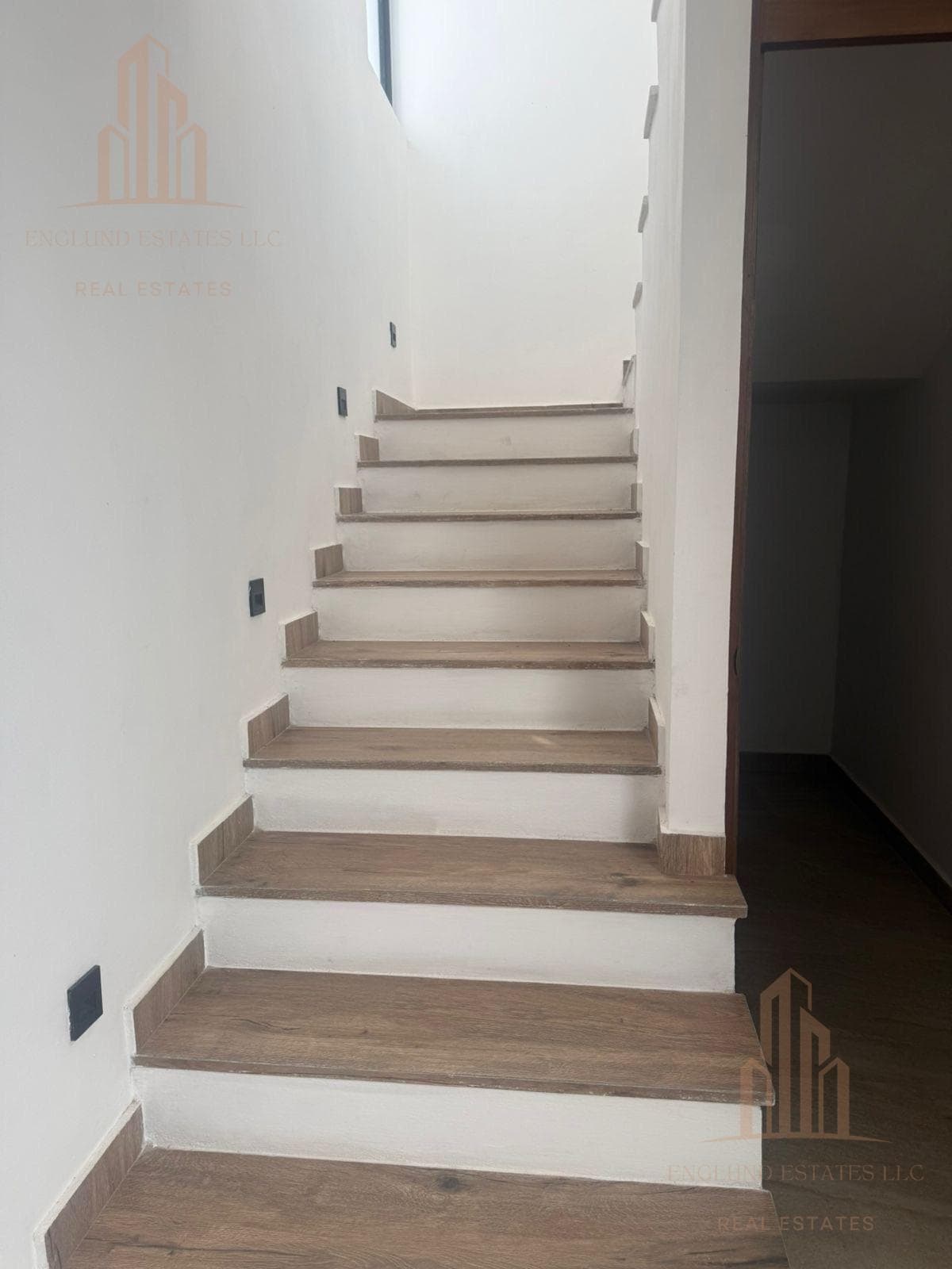 Luxury Home for Sale or Rent on Vía Cumbres | 4 Bedrooms | Pool | 352 m² of Floor Space