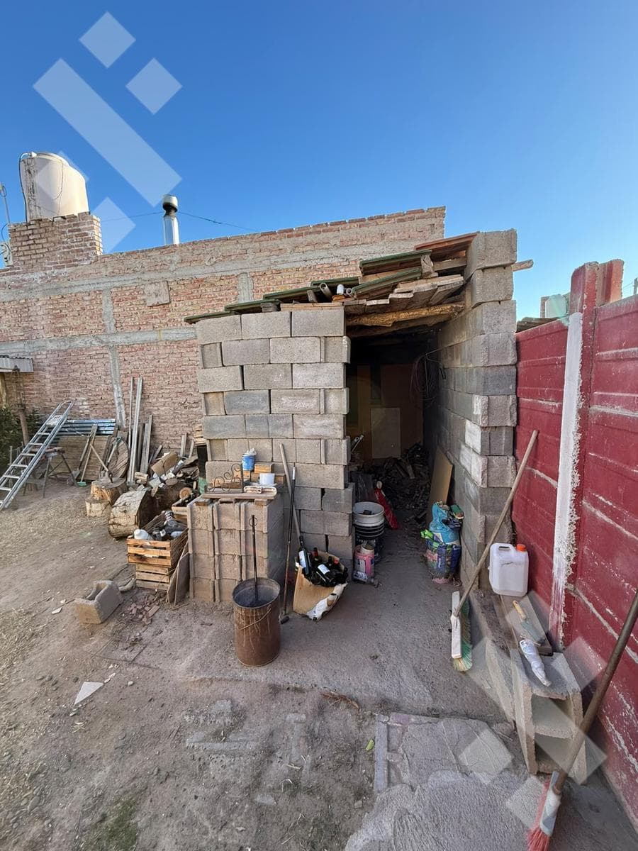 3-BEDROOM HOUSE FOR SALE - NUEVA FERRI NEIGHBORHOOD - CIPOLLETTI