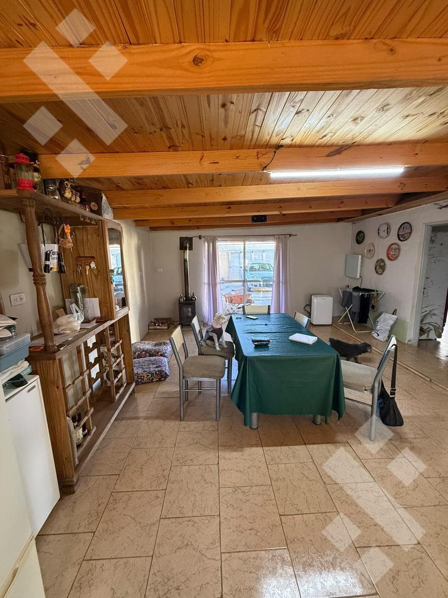 3-BEDROOM HOUSE FOR SALE - NUEVA FERRI NEIGHBORHOOD - CIPOLLETTI