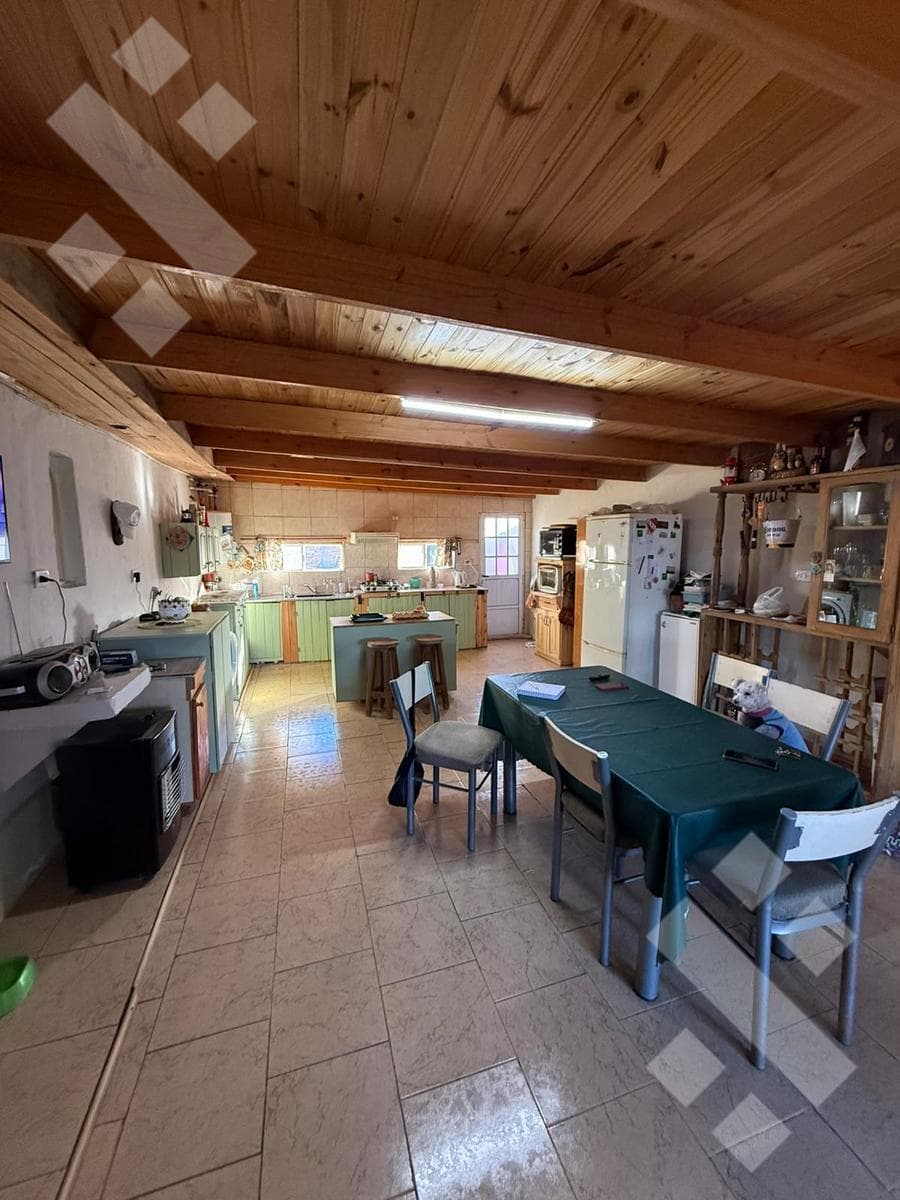 3-BEDROOM HOUSE FOR SALE - NUEVA FERRI NEIGHBORHOOD - CIPOLLETTI