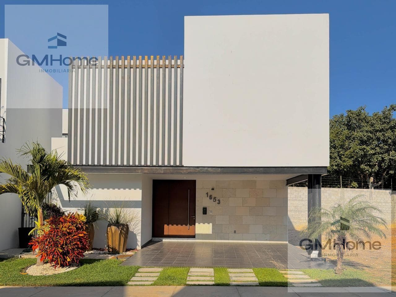 House for sale in the Soles residential complex